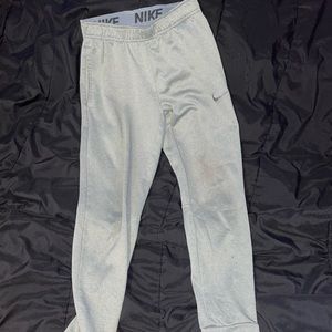 Gray Nike Therma-Fit Joggers size:small